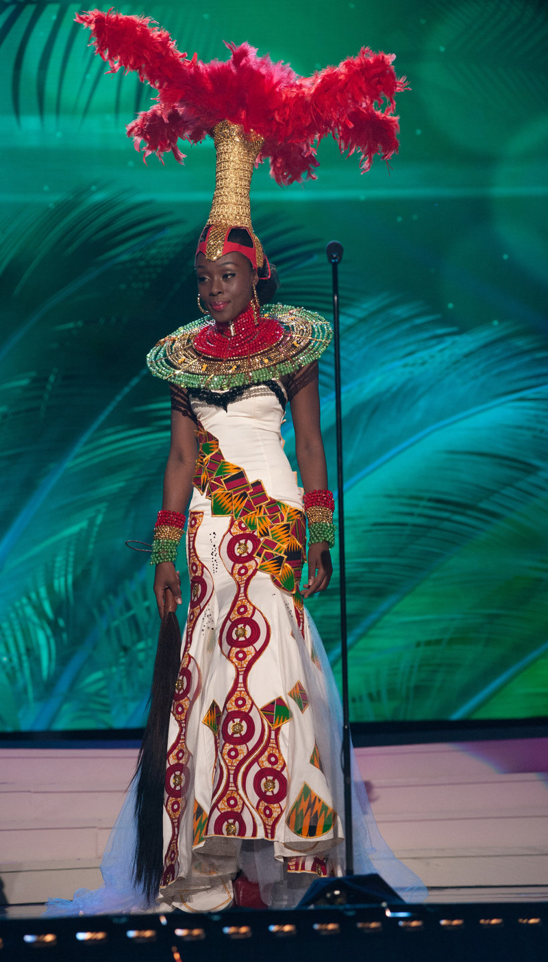 Illustration for article titled 2015 Miss Universe National Costumes: An Asshole's Review (Part 1)